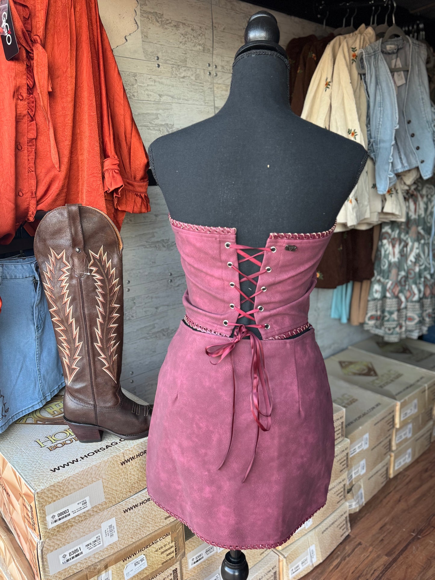 Burgundy Bronc Set