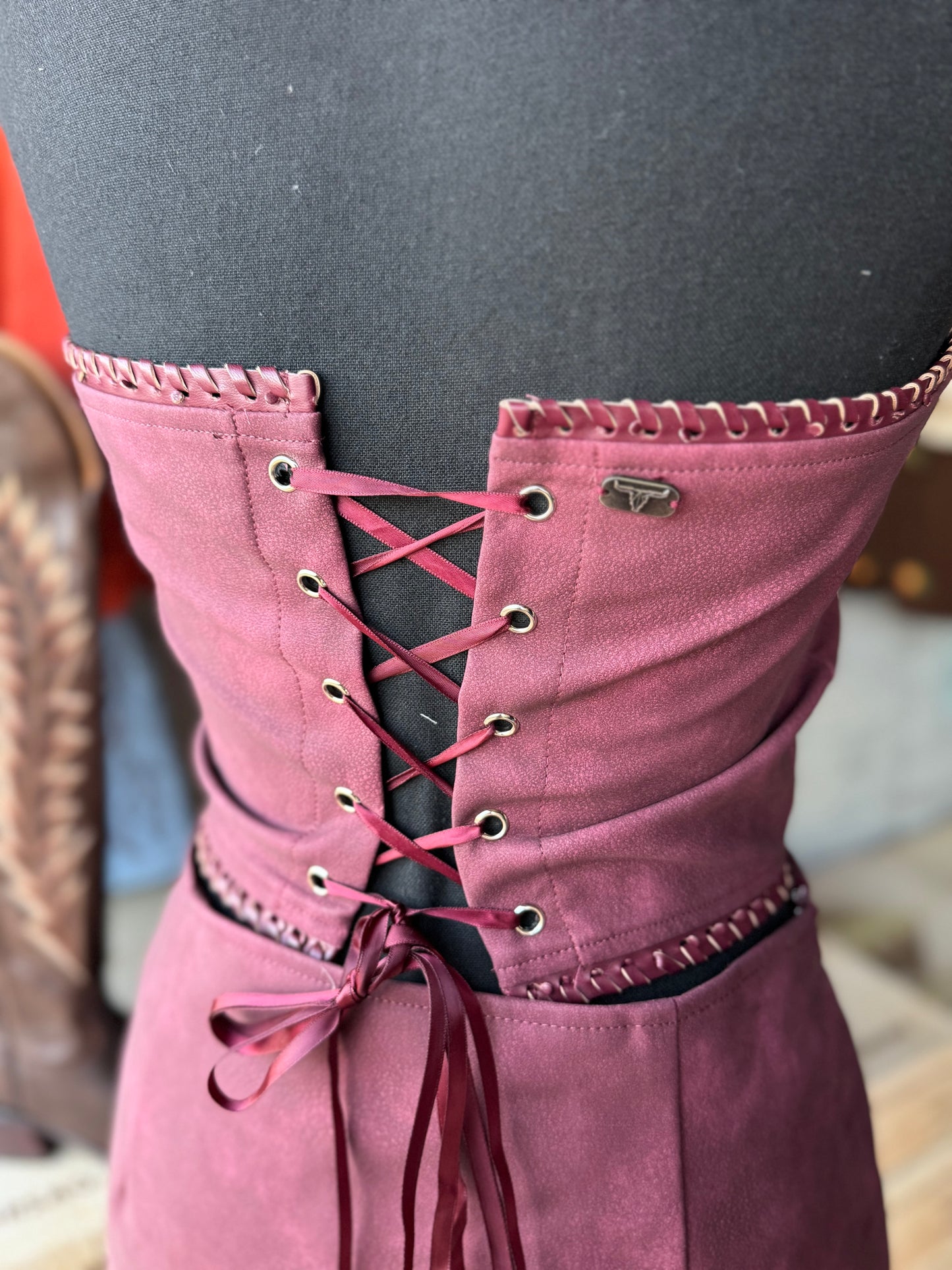 Burgundy Bronc Set